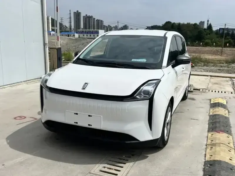 2023 FAW Bestune NAT с пробегом 69 000 км