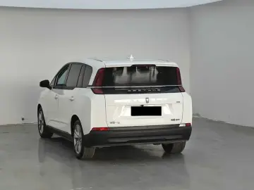 2023 FAW Bestune NAT с пробегом 34 000 км