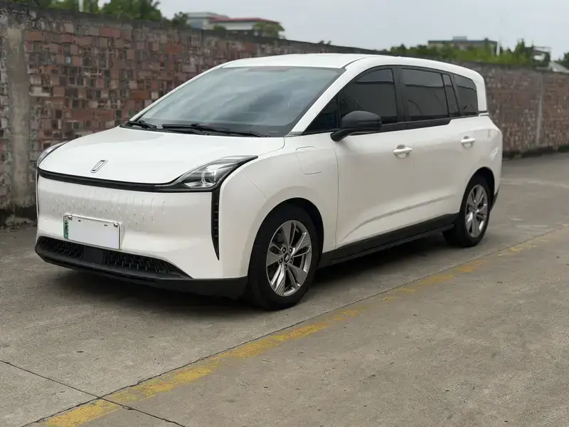 2021 FAW Bestune NAT с пробегом 56 000 км