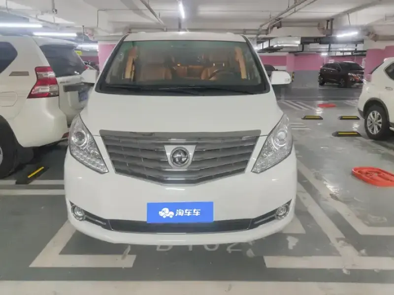 2018 Forthing CM7 с пробегом 14 000 км
