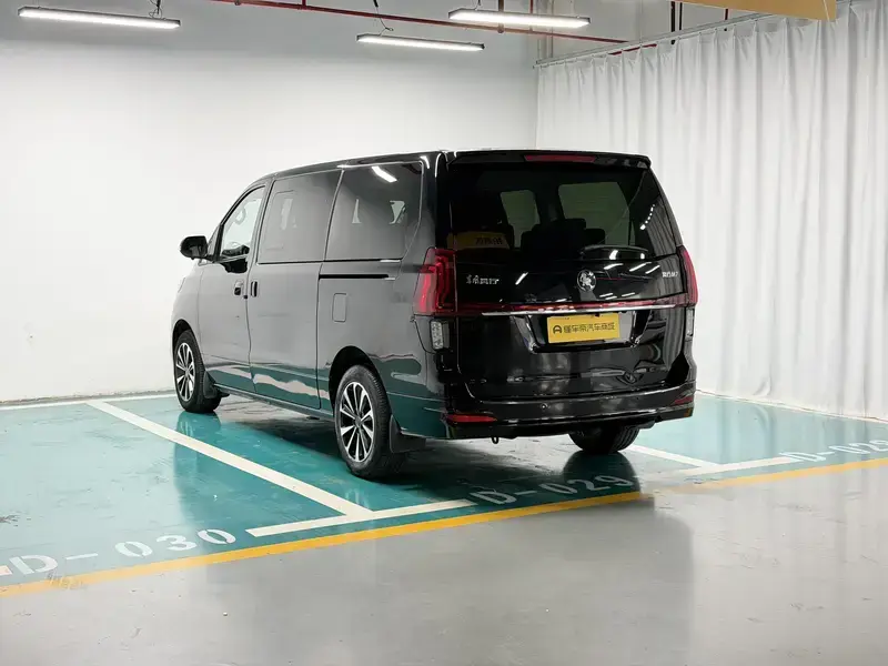 2022 Forthing M7 с пробегом 86 600 км