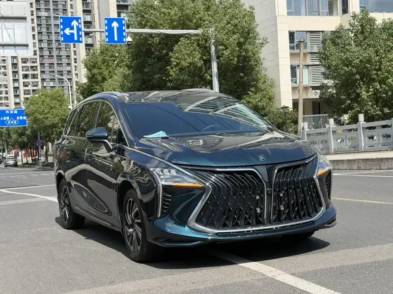 2022 Forthing Yacht с пробегом 35 000 км