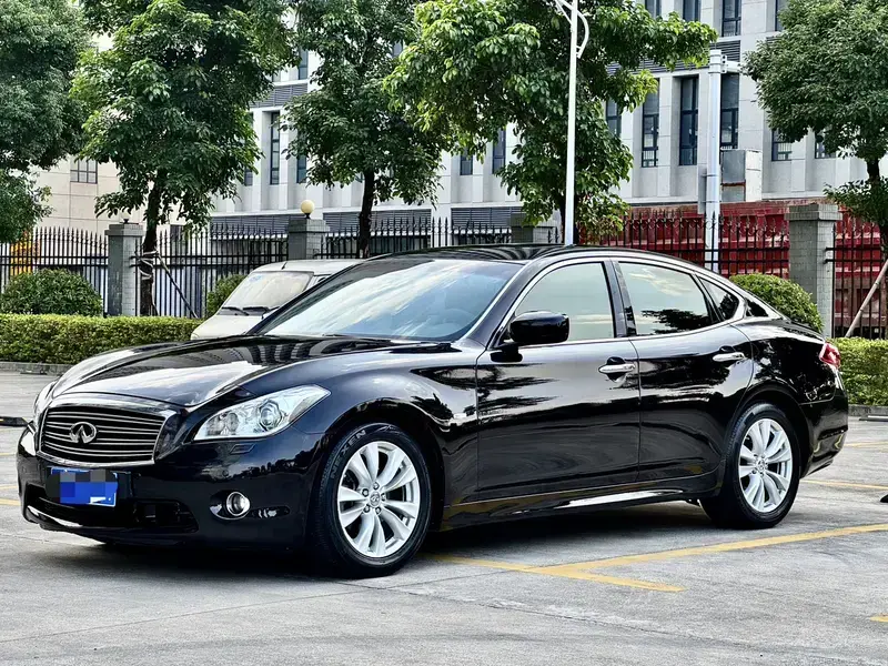 2011 Infiniti M с пробегом 229 000 км