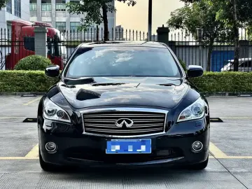 2011 Infiniti M с пробегом 229 000 км