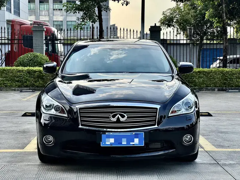 2011 Infiniti M с пробегом 229 000 км