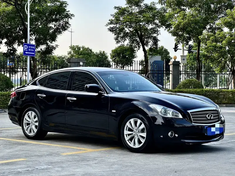 2011 Infiniti M с пробегом 229 000 км
