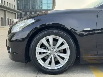2011 Infiniti M с пробегом 229 000 км