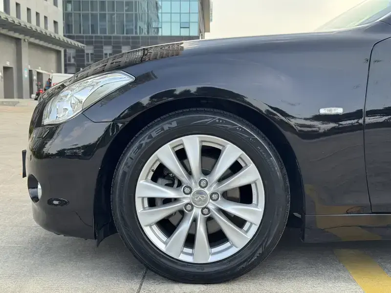 2011 Infiniti M с пробегом 229 000 км
