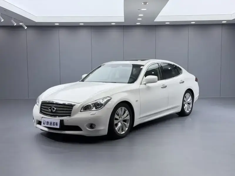2011 Infiniti M с пробегом 94 600 км