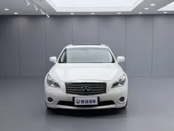 2011 Infiniti M с пробегом 94 600 км
