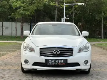 2012 Infiniti M с пробегом 152 000 км
