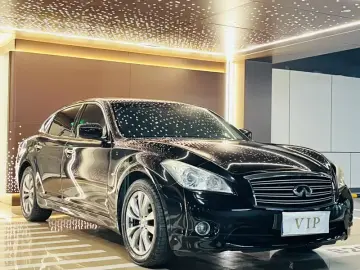 2012 Infiniti M с пробегом 153 000 км