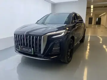 2025 Hongqi HS3 с пробегом 16 700 км