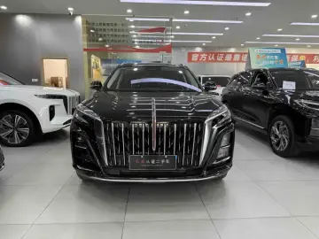 2024 Hongqi HS3 с пробегом 14 000 км