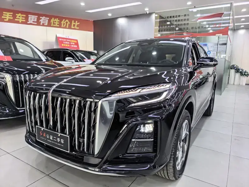 2025 Hongqi HS3 с пробегом 2 800 км
