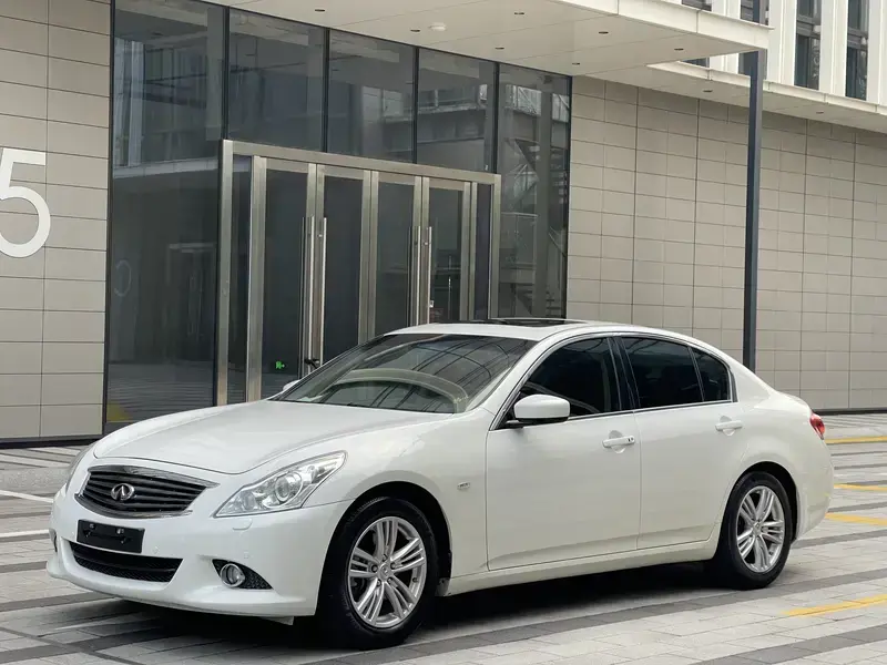2013 Infiniti G с пробегом 120 000 км