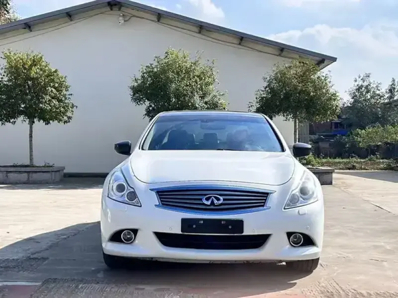 2013 Infiniti G с пробегом 216 000 км
