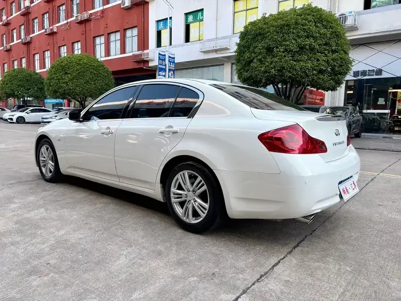 2013 Infiniti G с пробегом 179 000 км