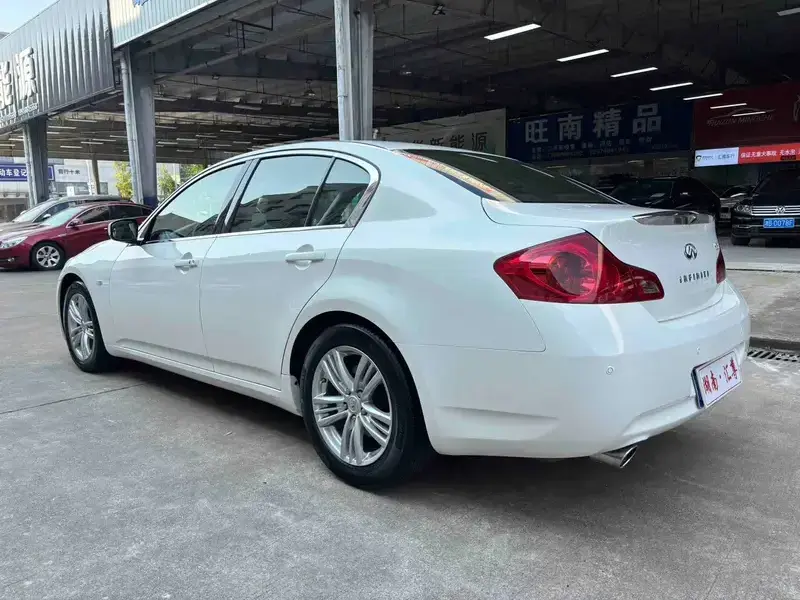 2010 Infiniti G с пробегом 180 000 км