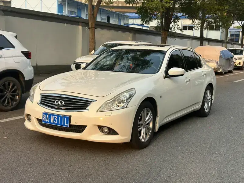 2010 Infiniti G с пробегом 120 000 км