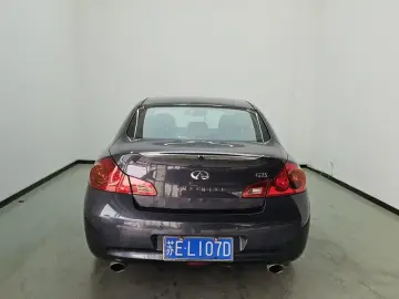 2013 Infiniti G с пробегом 235 000 км