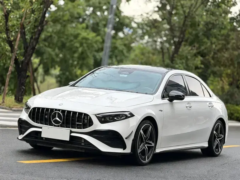2025 Mercedes-Benz A-Класс AMG с пробегом 8 000 км