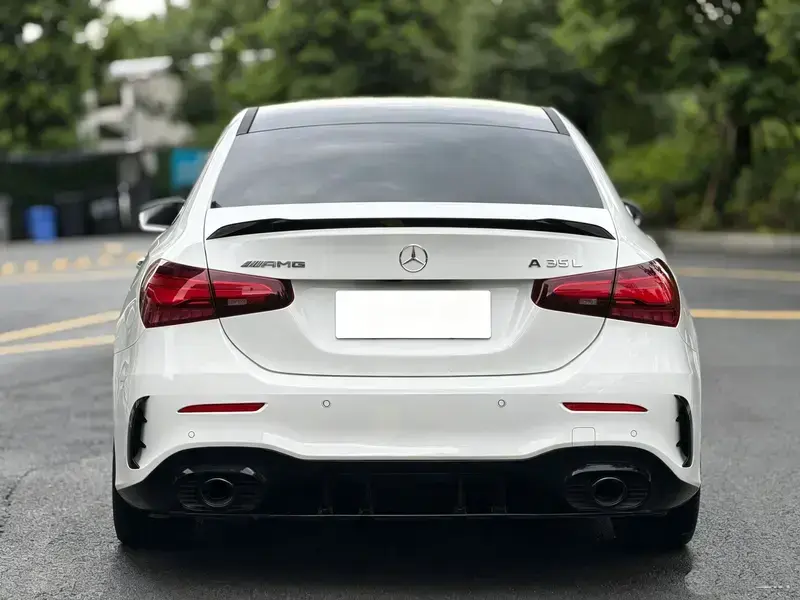 2025 Mercedes-Benz A-Класс AMG с пробегом 8 000 км