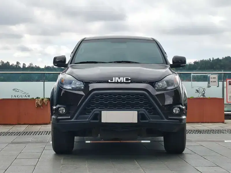 2017 JMC Yuhu 7 с пробегом 8 000 км