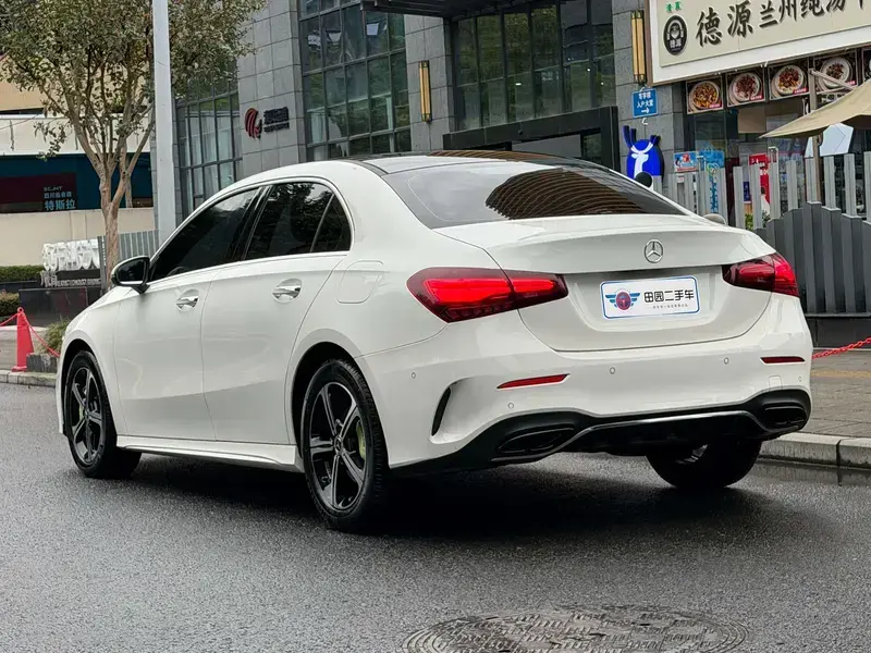 2024 Mercedes-Benz A-Класс с пробегом 23 000 км