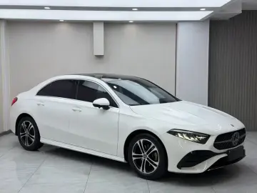 2023 Mercedes-Benz A-Класс с пробегом 20 600 км