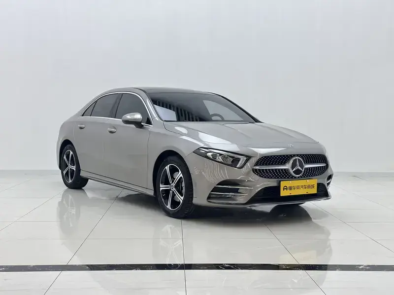 2022 Mercedes-Benz A-Класс с пробегом 31 600 км