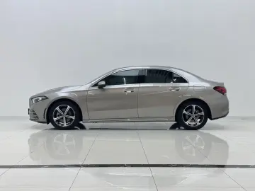 2022 Mercedes-Benz A-Класс с пробегом 31 600 км