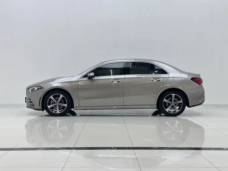 2022 Mercedes-Benz A-Класс с пробегом 31 600 км