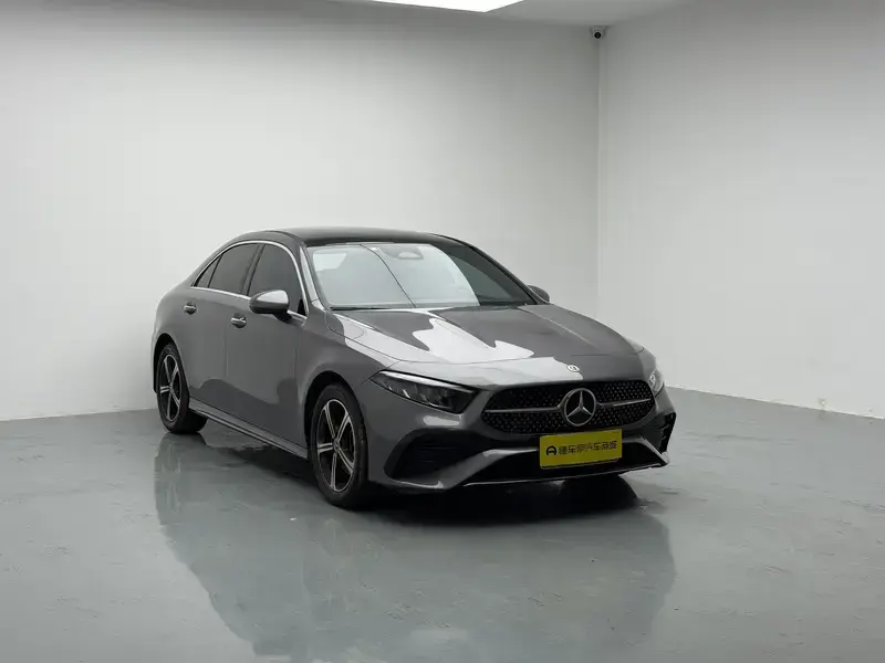 2024 Mercedes-Benz A-Класс с пробегом 18 500 км