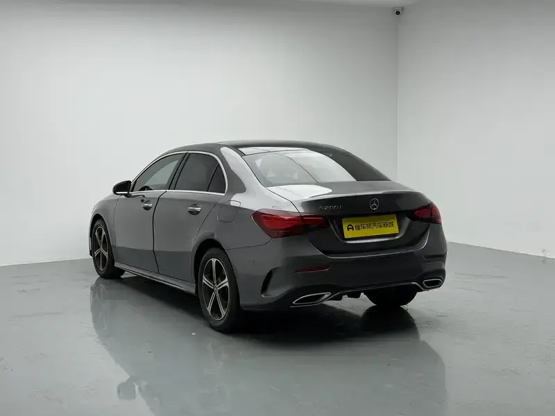 2024 Mercedes-Benz A-Класс с пробегом 18 500 км