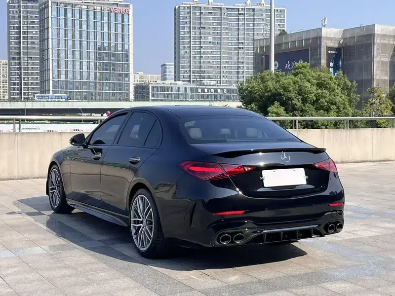 2026 Mercedes-Benz C-Класс AMG с пробегом 1 800 км