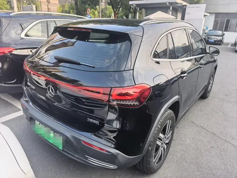 2023 Mercedes-Benz EQA с пробегом 76 600 км
