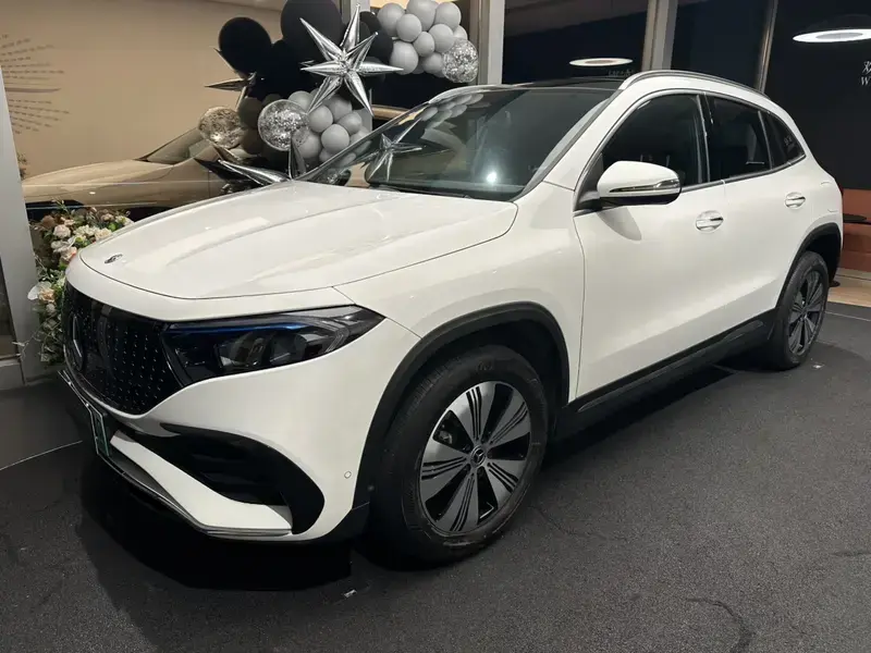2023 Mercedes-Benz EQA с пробегом 16 000 км