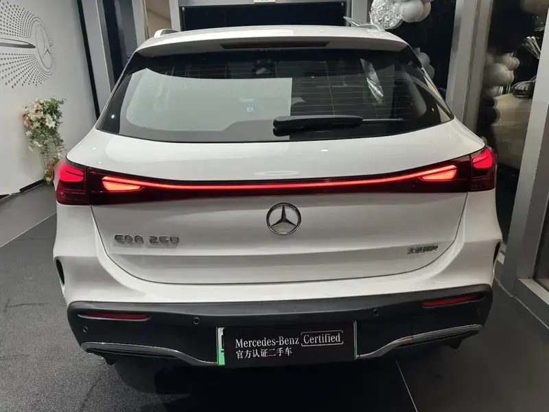 2023 Mercedes-Benz EQA с пробегом 16 000 км