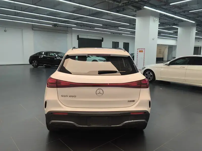 2025 Mercedes-Benz EQA с пробегом 41 500 км