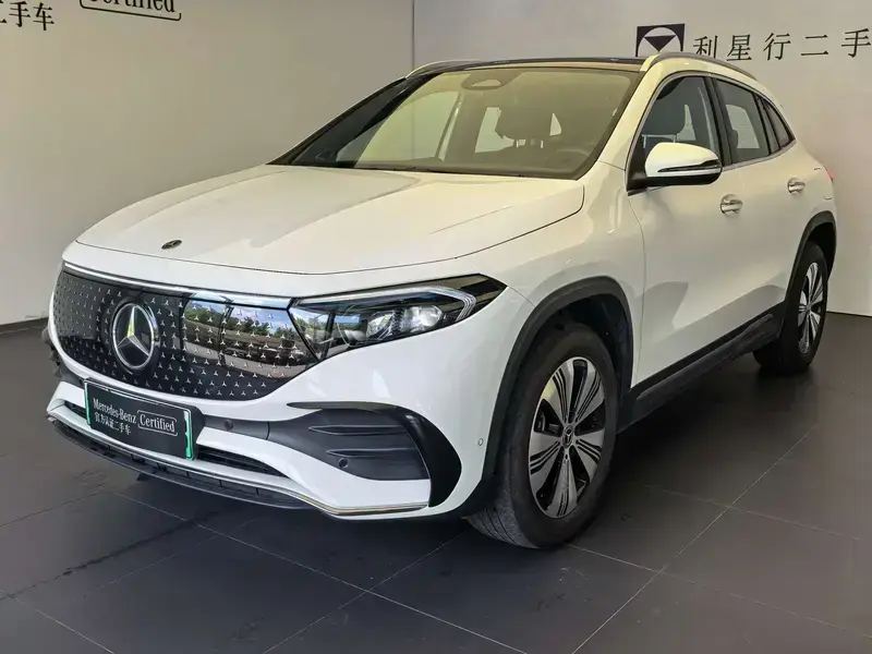 2025 Mercedes-Benz EQA с пробегом 28 000 км