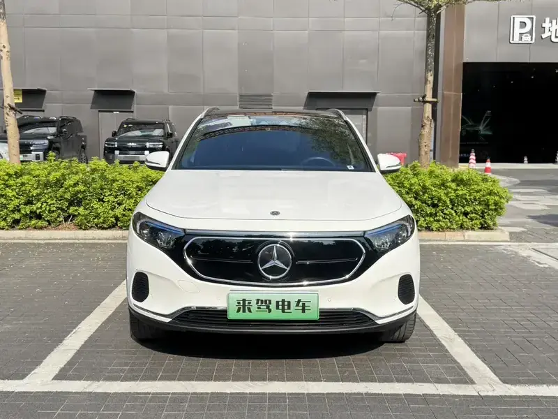 2023 Mercedes-Benz EQA с пробегом 38 000 км