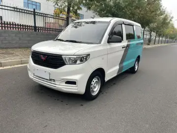2022 Wuling Hongguang V с пробегом 15 600 км