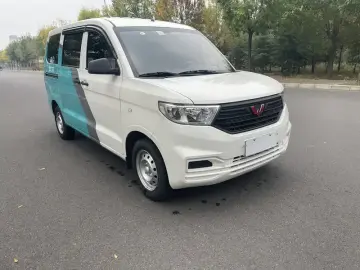 2022 Wuling Hongguang V с пробегом 15 600 км