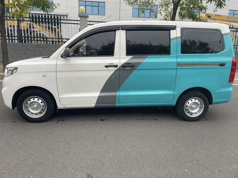 2022 Wuling Hongguang V с пробегом 15 600 км