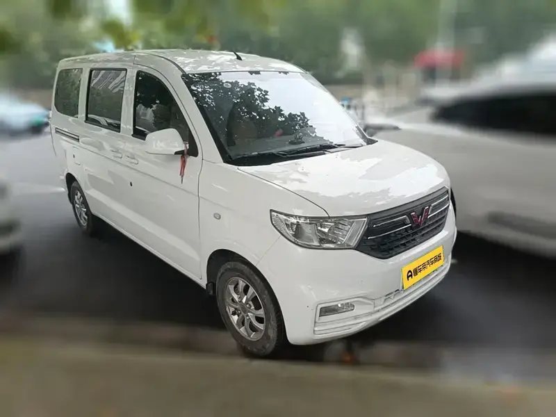 2022 Wuling Hongguang V с пробегом 7 400 км