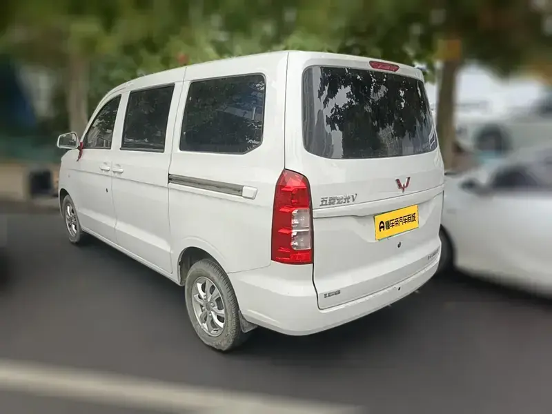 2022 Wuling Hongguang V с пробегом 7 400 км