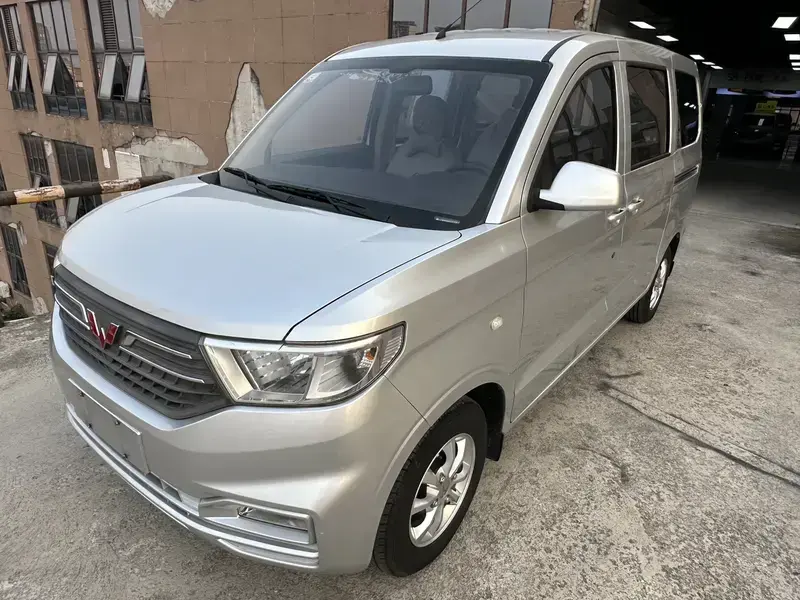 2020 Wuling Hongguang V с пробегом 5 300 км