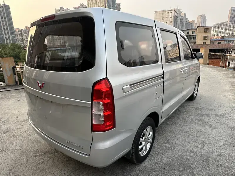2020 Wuling Hongguang V с пробегом 5 300 км