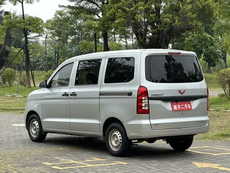2019 Wuling Hongguang V с пробегом 64 000 км